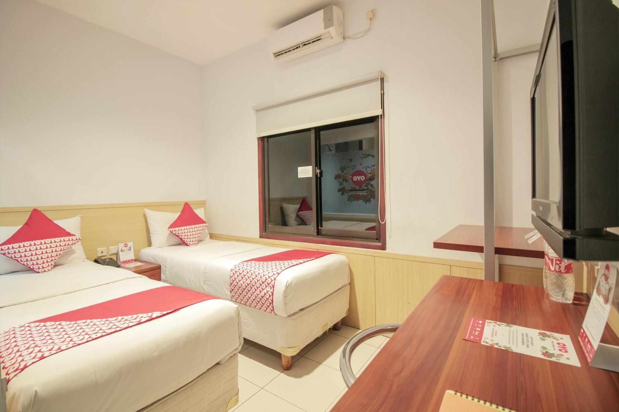 Collection O 295 Grha Ciumbuleuit Guest House Бандунг Екстер'єр фото