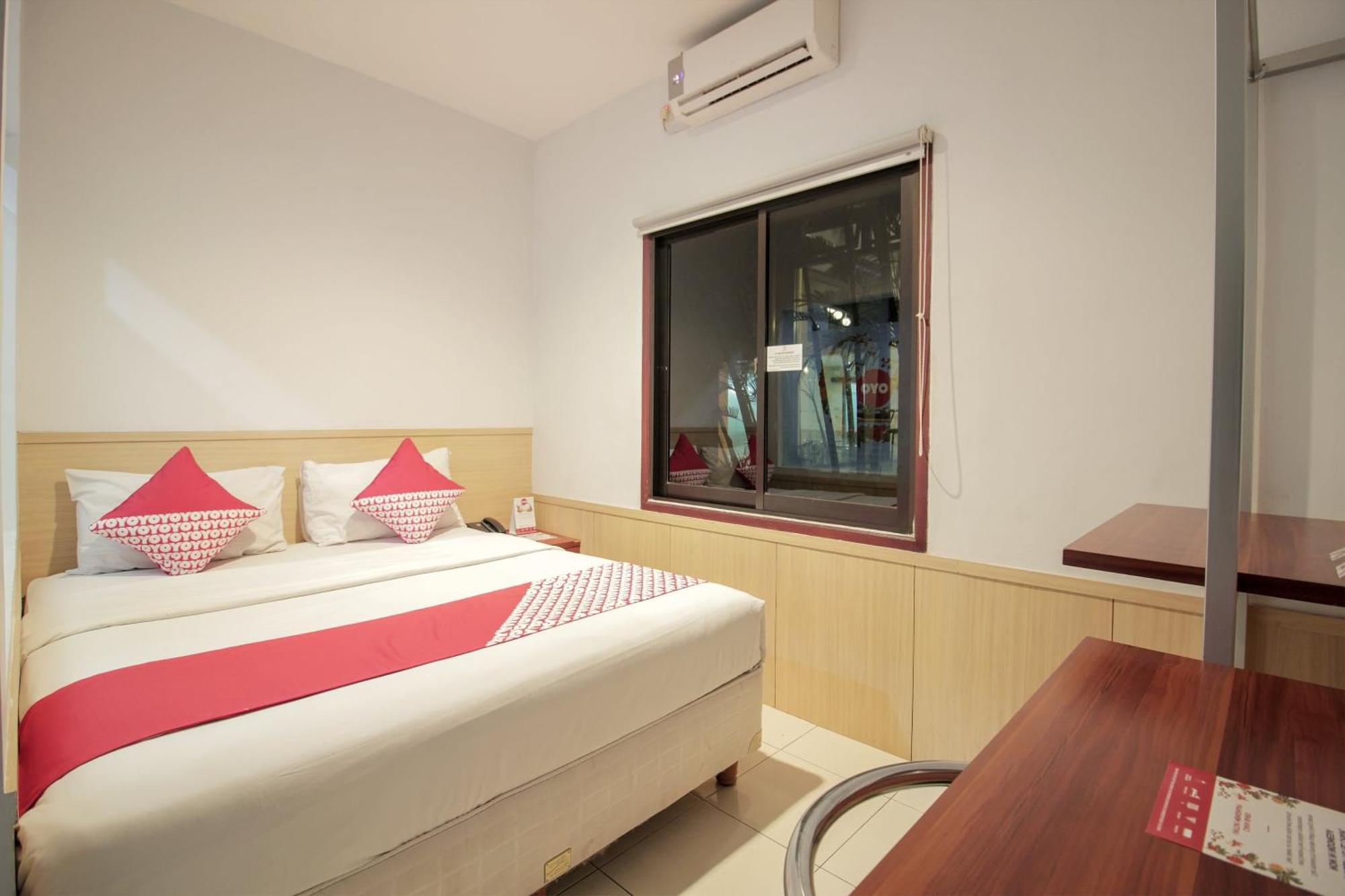 Collection O 295 Grha Ciumbuleuit Guest House Бандунг Екстер'єр фото